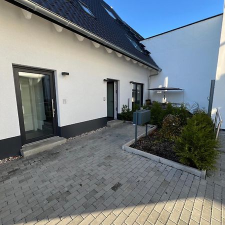 Moderne Wohnung Karlsruhe Neureut, Fussbodenheizung - Regendusche - Waschmaschine - Stellplatz Exteriér fotografie