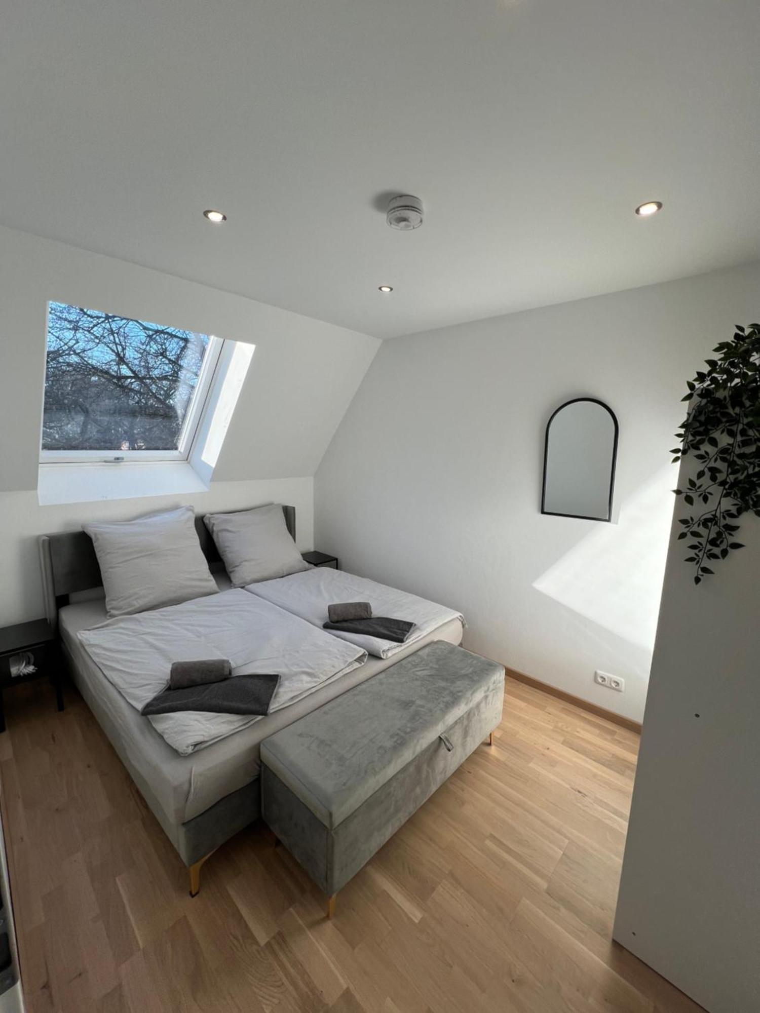 Moderne Wohnung Karlsruhe Neureut, Fussbodenheizung - Regendusche - Waschmaschine - Stellplatz Exteriér fotografie
