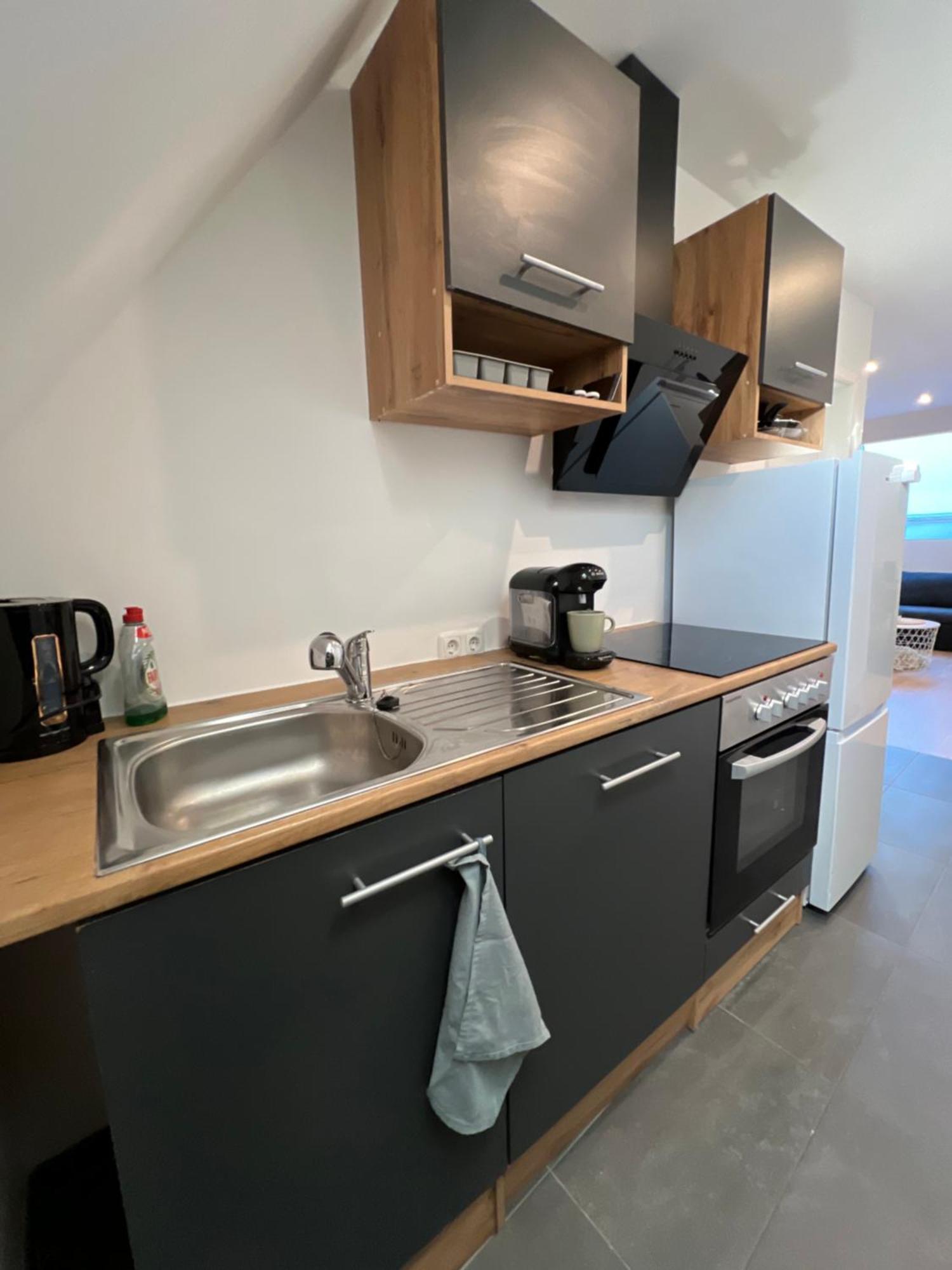 Moderne Wohnung Karlsruhe Neureut, Fussbodenheizung - Regendusche - Waschmaschine - Stellplatz Exteriér fotografie